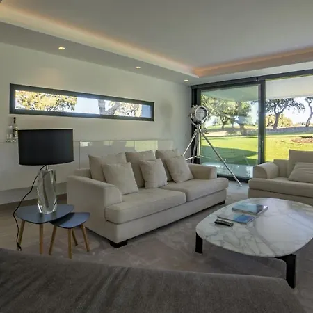 The San Roque Club - 51 *